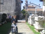 Michele e Miriam in mezzo alle rovine...